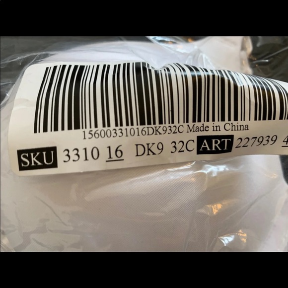 Victoria’s Secret bombshell bra - Picture 2 of 2